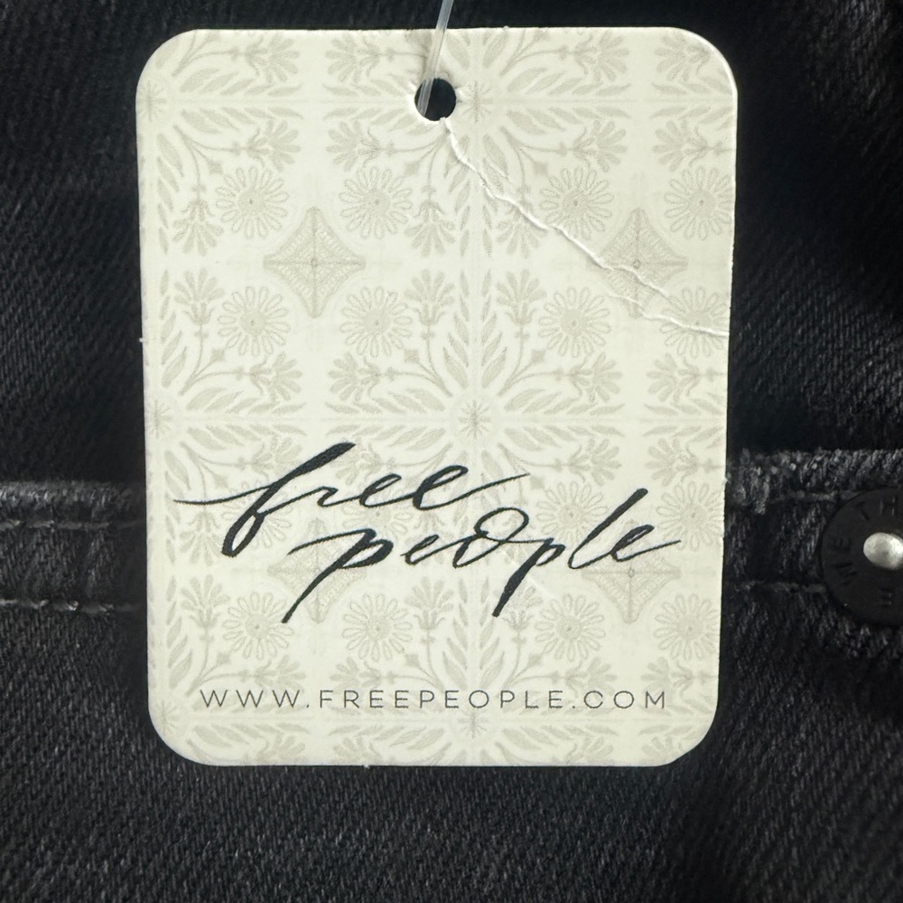 We The Free  NWT Free People 
Daliah Stacked Straight-Leg Jeans🖤 - Picture 7 of 10
